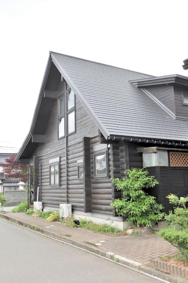 Carrefour Guesthouse カルフール ゲストハウス Toyama Exterior photo